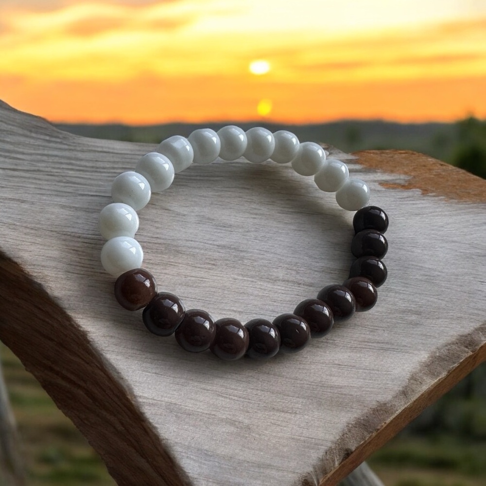 Glass bead bracelet